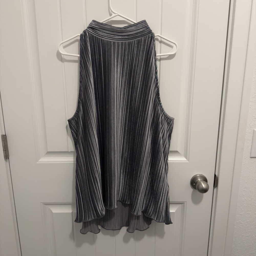 On 34th Women's Gray Velour Mock Sleeveless Blouse Size XXL